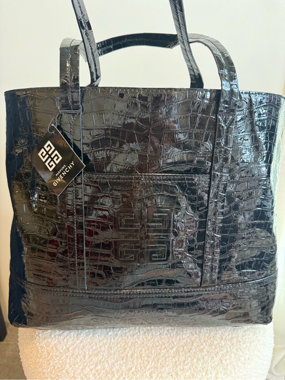 NWT Givenchy Parfums Black Croc Embossed Patent Tote Bag 4G Logo Shopper - Picture 2 of 9